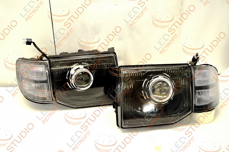 Светодиодные фары Mitsubishi Pajero 2